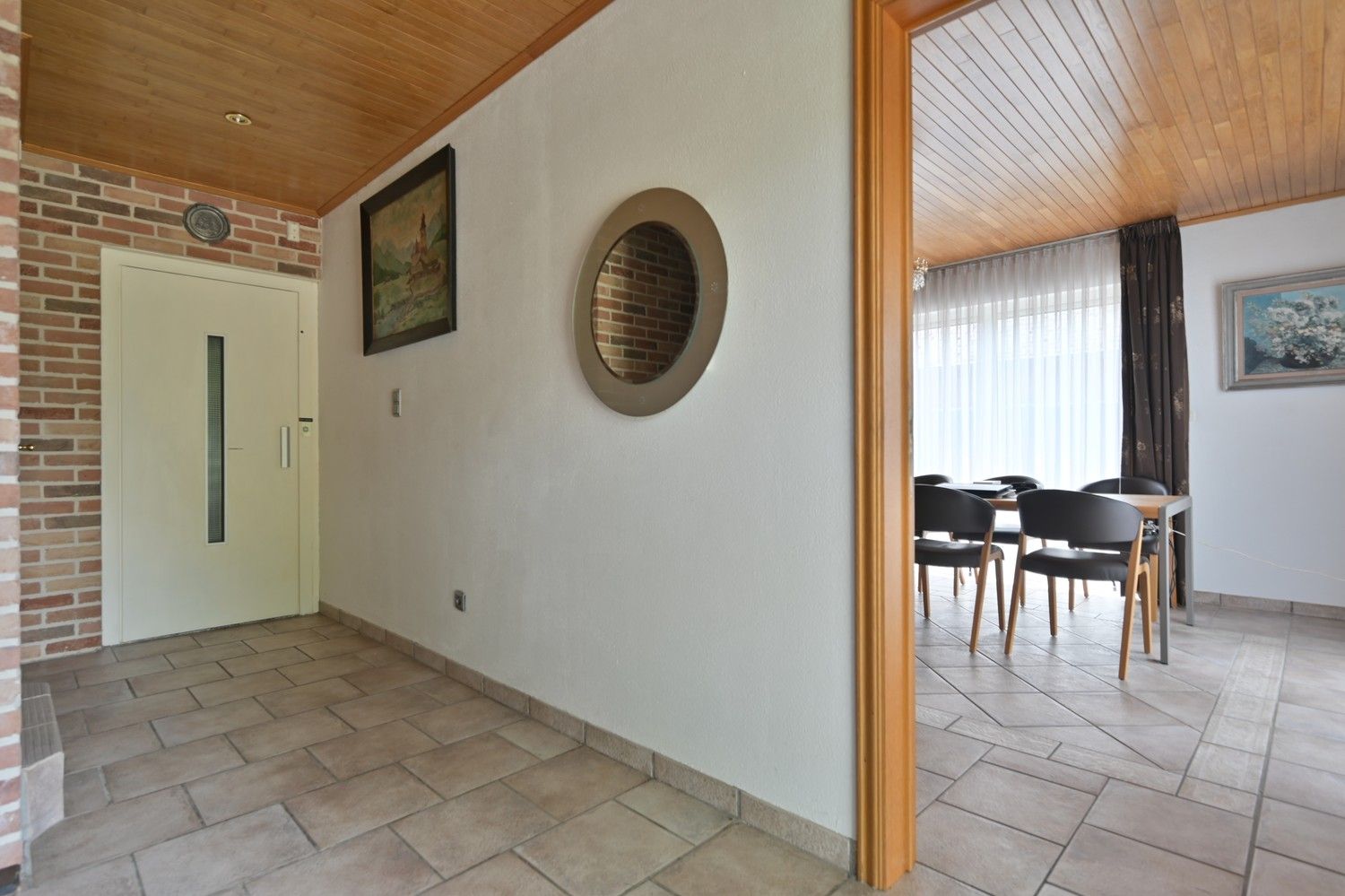 Halfvrijstaande woning met lift en zonnepanelen, zeer mooi gelegen aan de bosrand van Lanaken foto 11