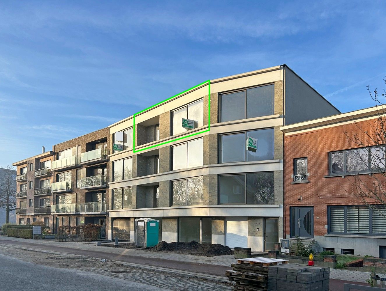 Licht en functioneel appartement (+/- 67 m²) met 1 slaapkamer en oost georiënteerd privatief terras! foto 3