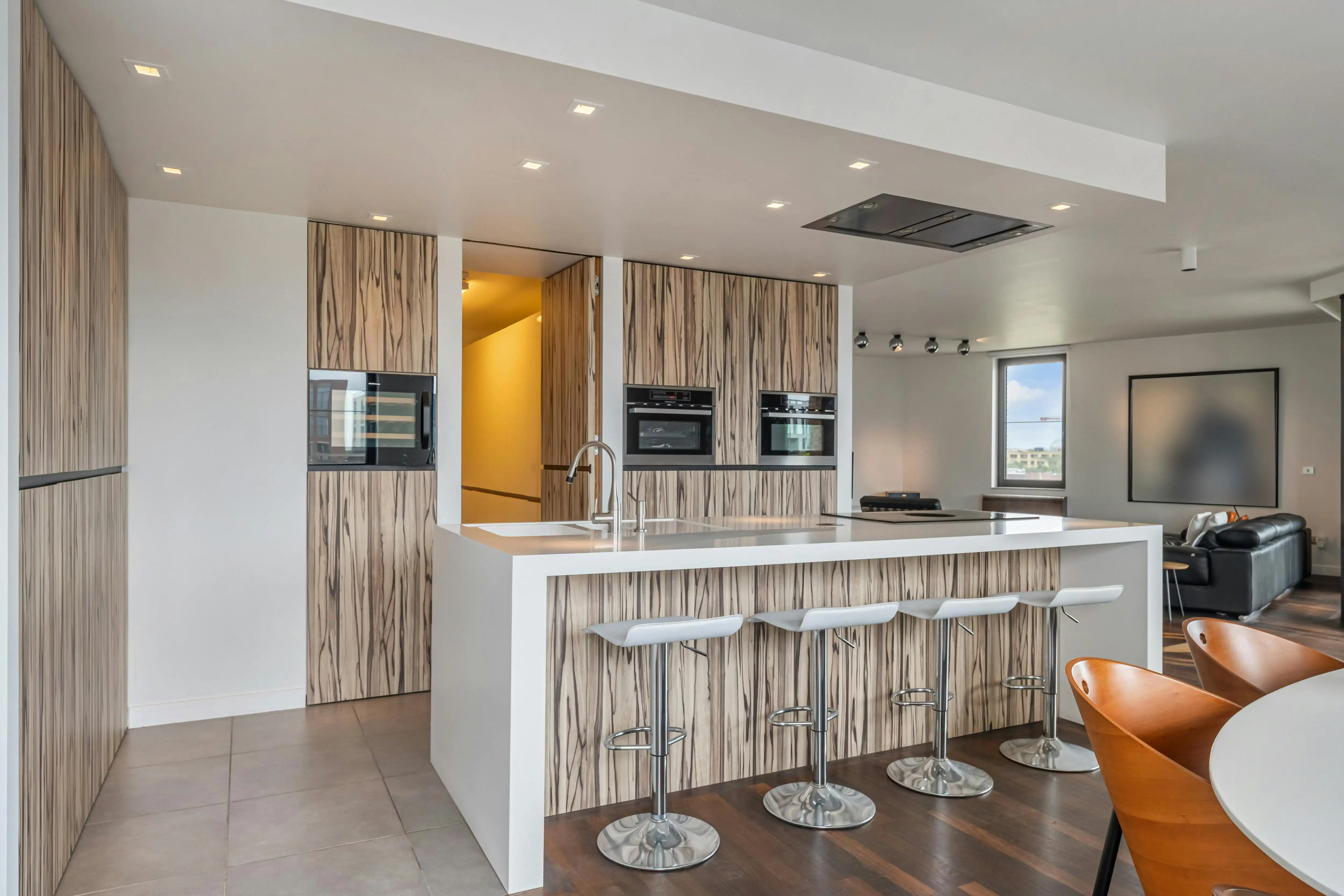  Exclusief hoekappartement aan het water met ruim zonneterras foto 6