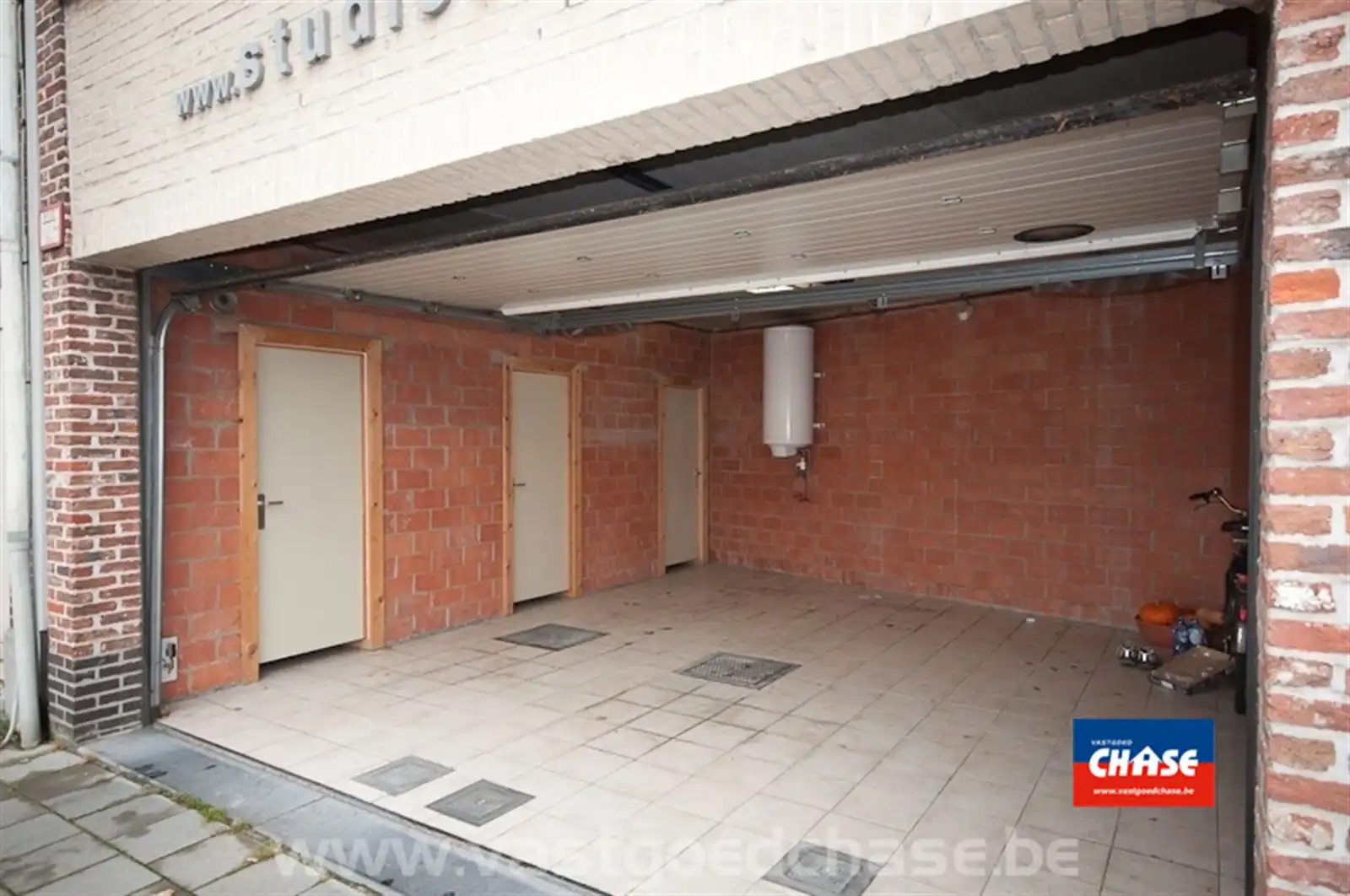 Appartement met 1 slaapkamer, terras en garage foto 11