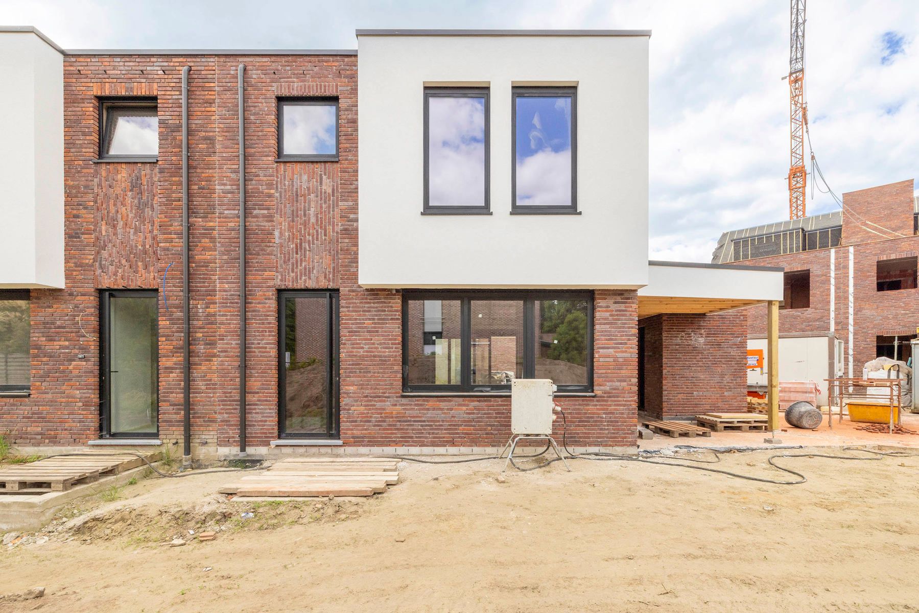 Semi-casco nieuwbouwwoning nabij centrum Nijlen met o.a. 3 slpks foto 2
