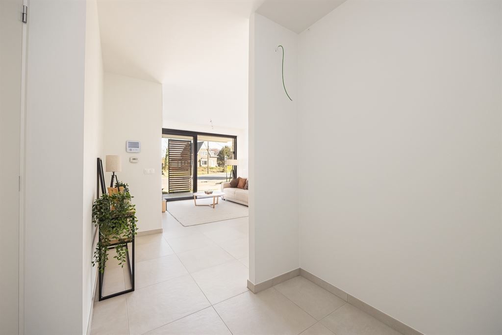 Gelijkvloerse assistentiewoning in centrum Werchter! foto 2