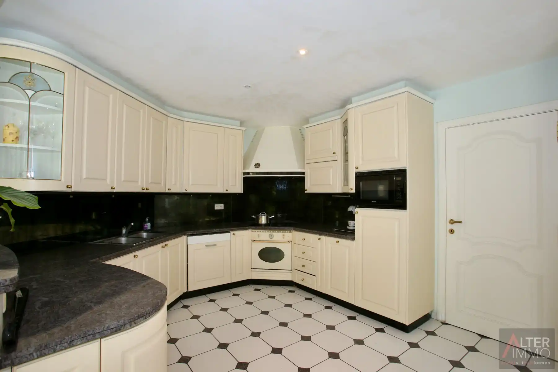 Exclusieve villa NBO 305 m² op 15a 32ca. foto 15