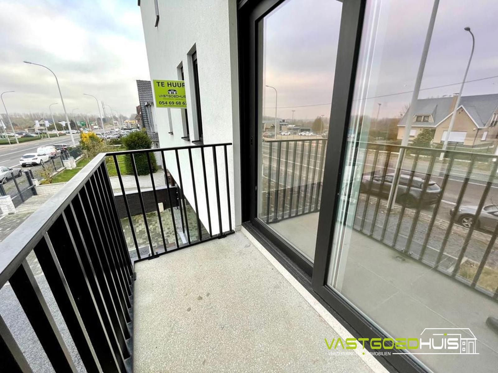 Appartement met 2 slaapkamers, terras en autostaanplaats! foto 13