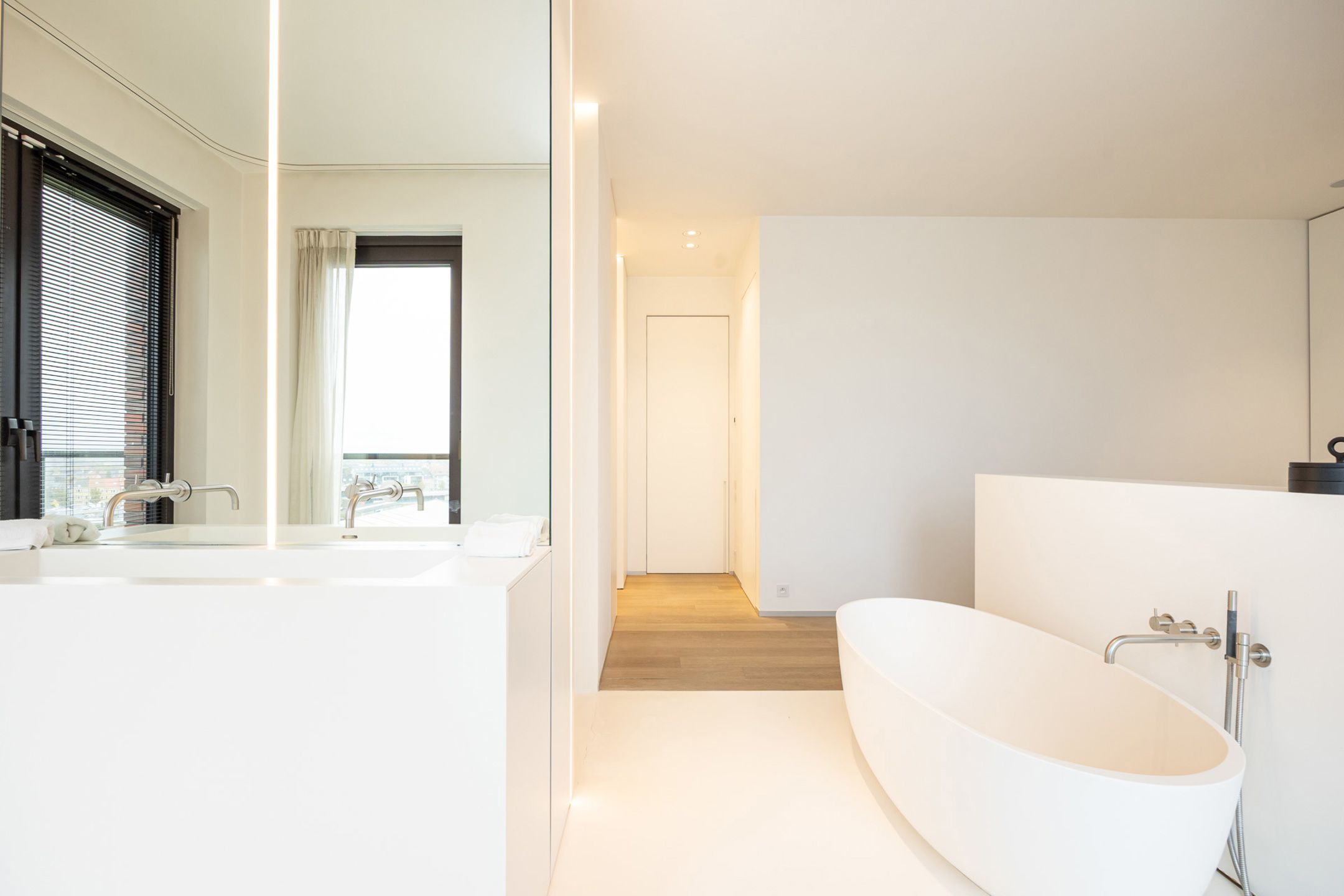 OOSTENDE - Uitzonderlijke penthouse met zicht op zee foto 10