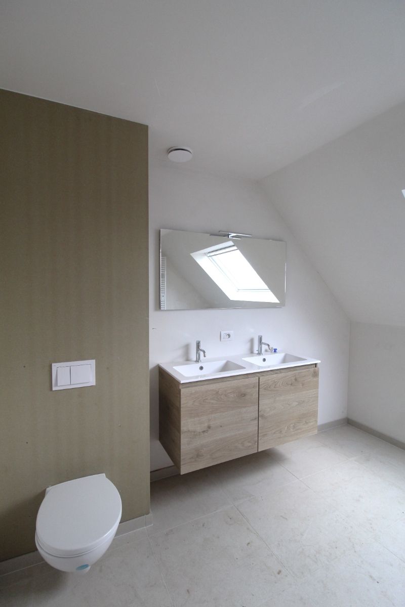 Energiezuinige halfopen woning te huur in Sijsele foto 10