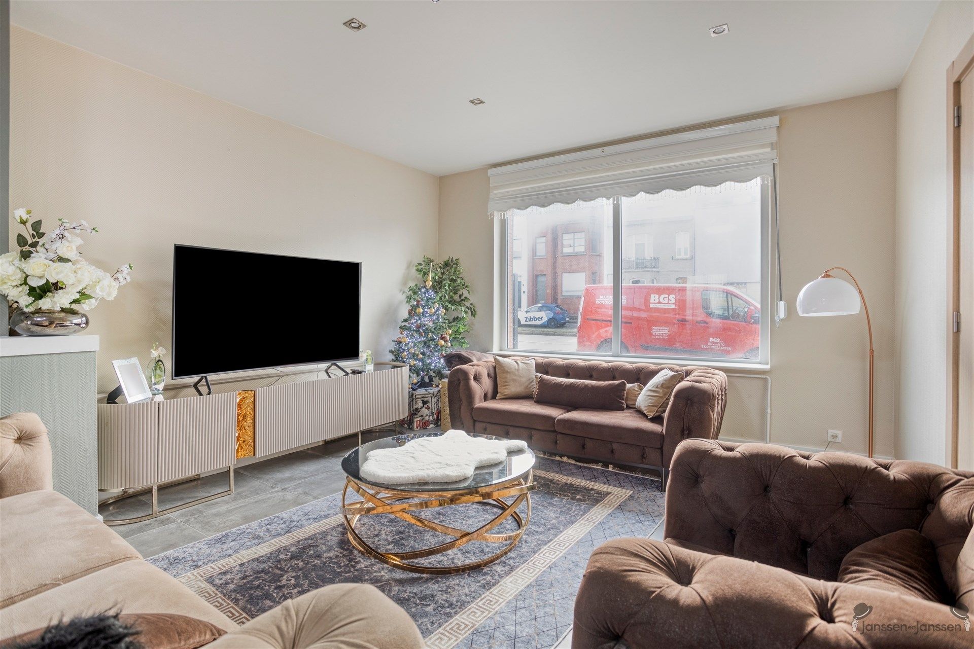 Gerenoveerde woning met 3 private parkeerplaatsen en stadstuin in hartje Diest foto 4