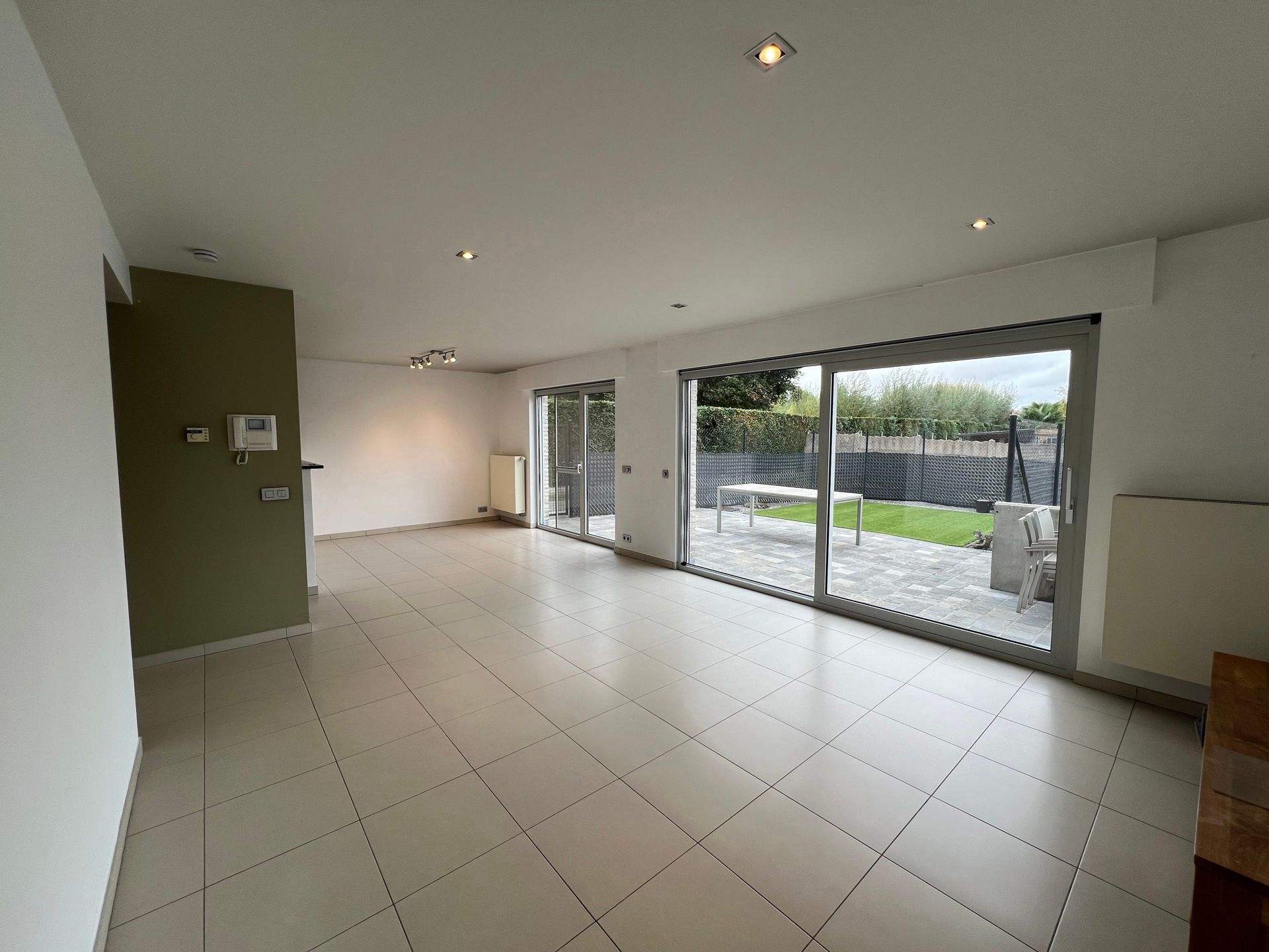 Super goed gelegen en prachtig gelijkvloers appartement foto 6