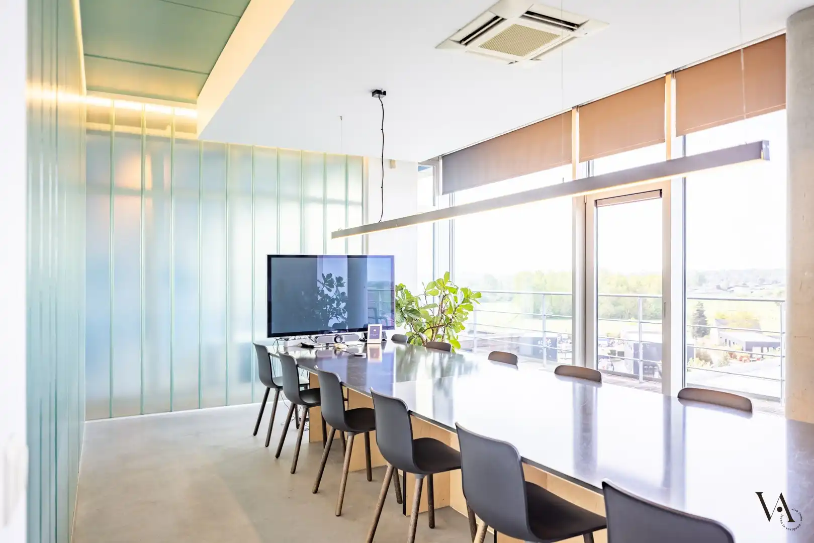 Exclusieve kantoorruimtes met gemeenschappelijke lounge in de Remytoren foto 11
