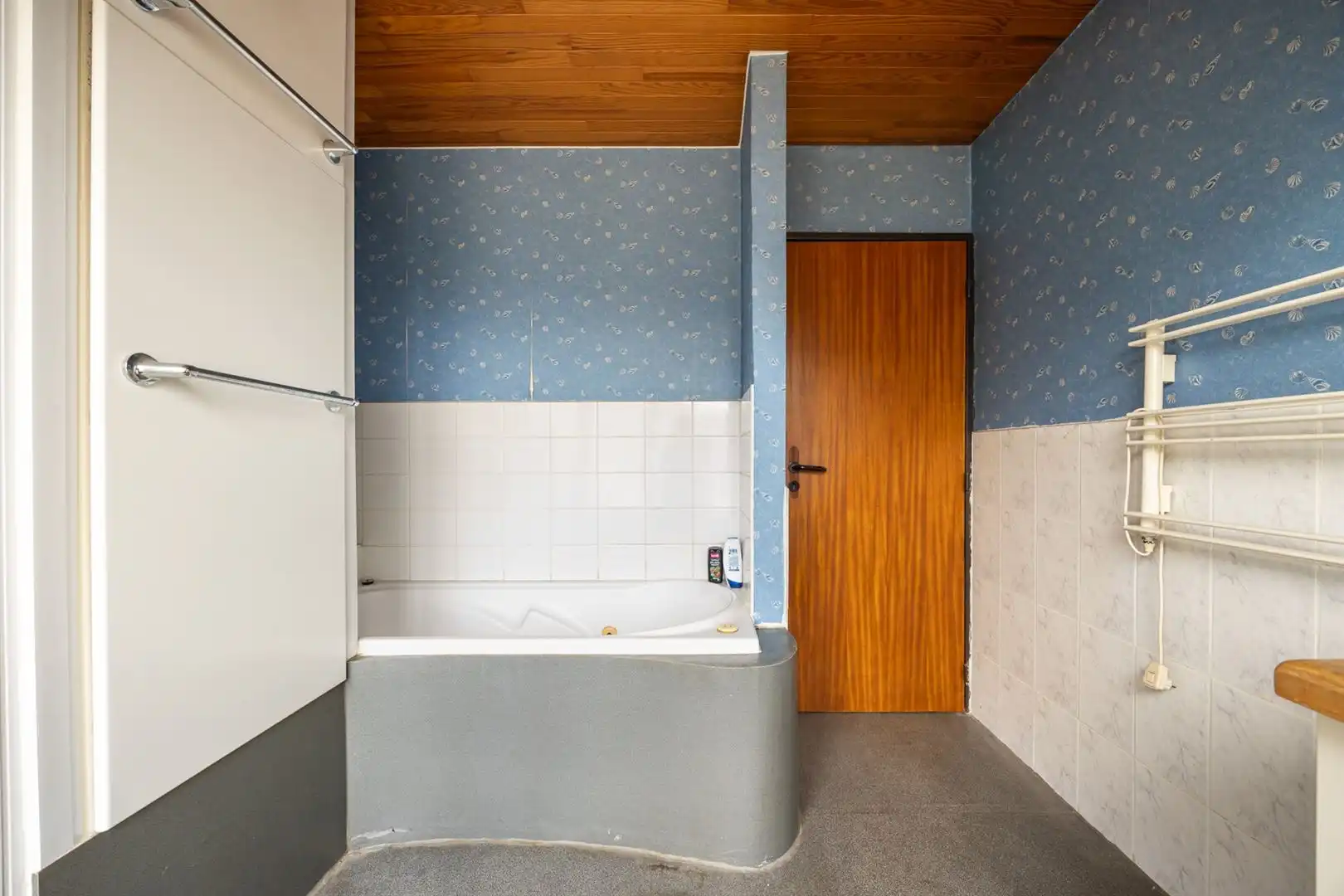 Te renoveren hoekappartement ca. 99m2 op centrale locatie foto 12