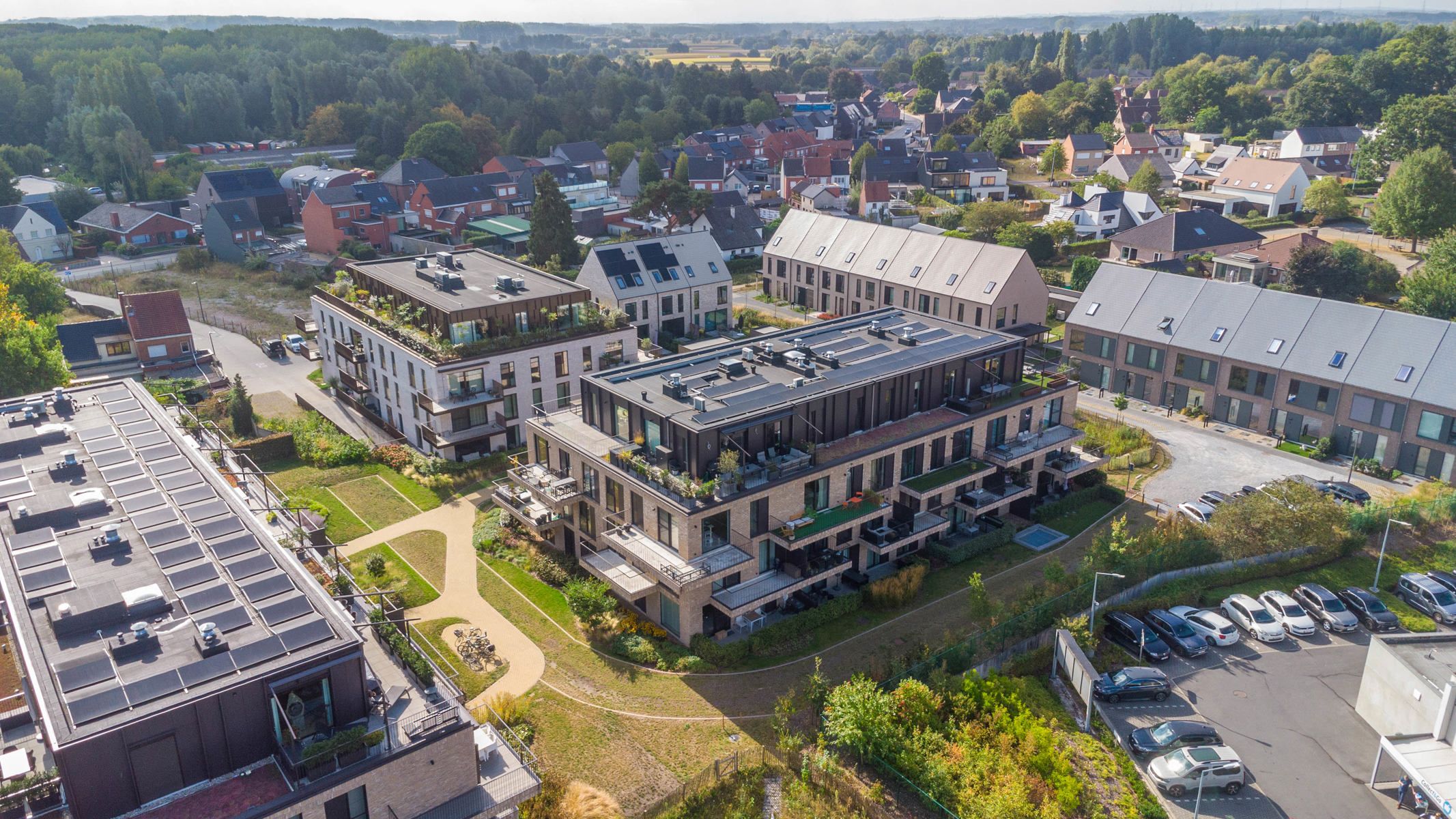 Parkeerplaats te koop foto {{pictureIndex}}