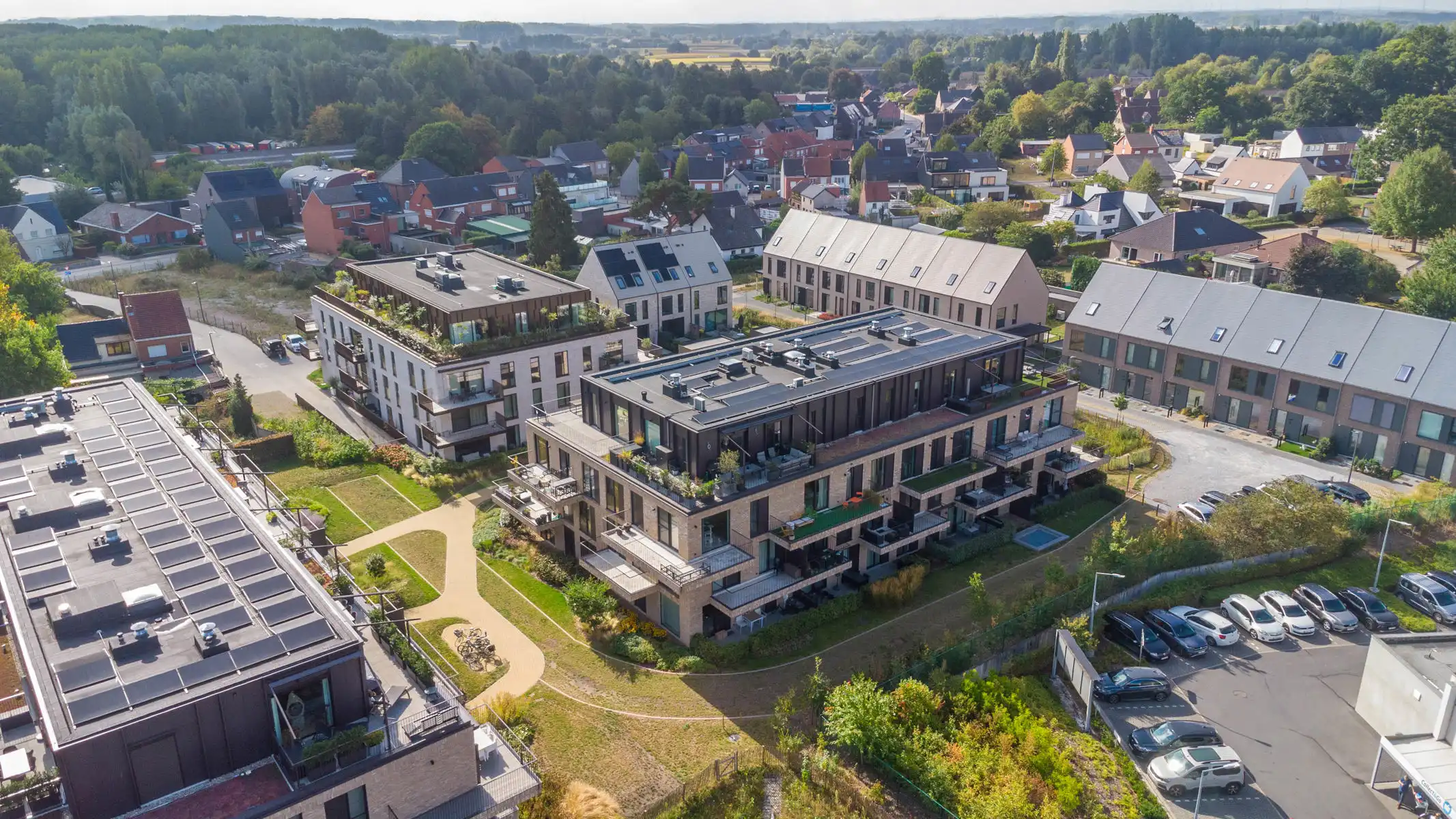 Parkeerplaats te koop foto {{pictureIndex}}