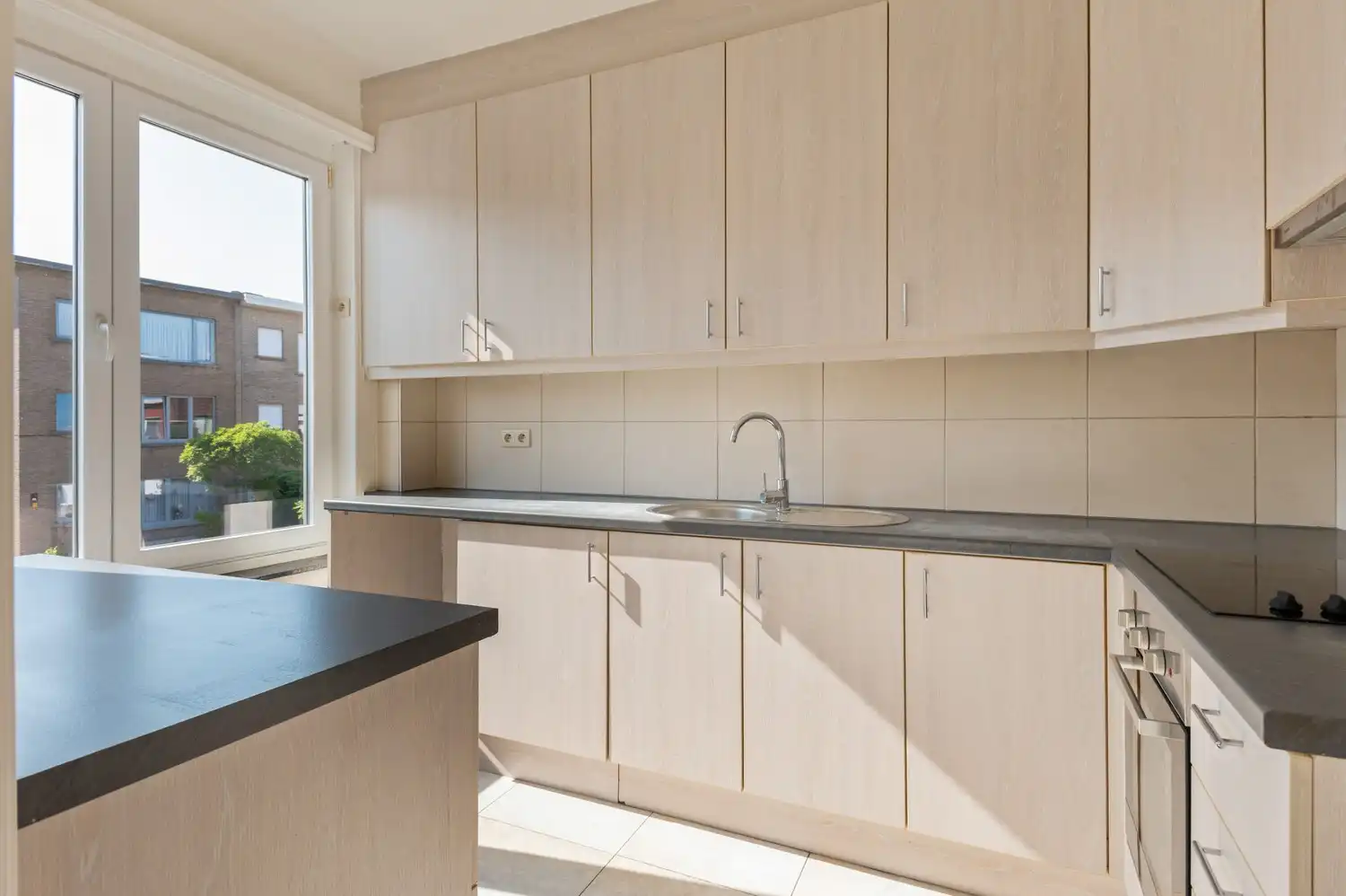 Instapklaar appartement met &nbsp;3 slaapkamers, terras én garage op een rustige ligging in Merksem foto 5