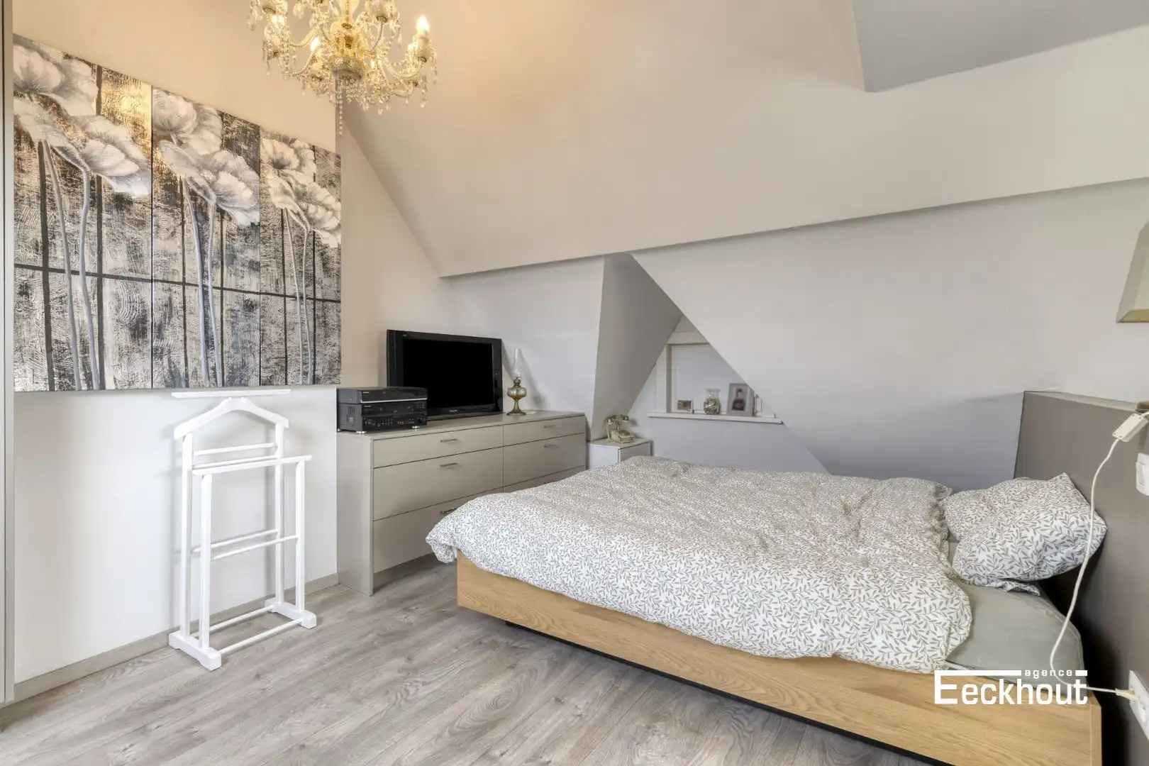 Instapklare woning met handelsruimte en met zonnige tuin! foto 16