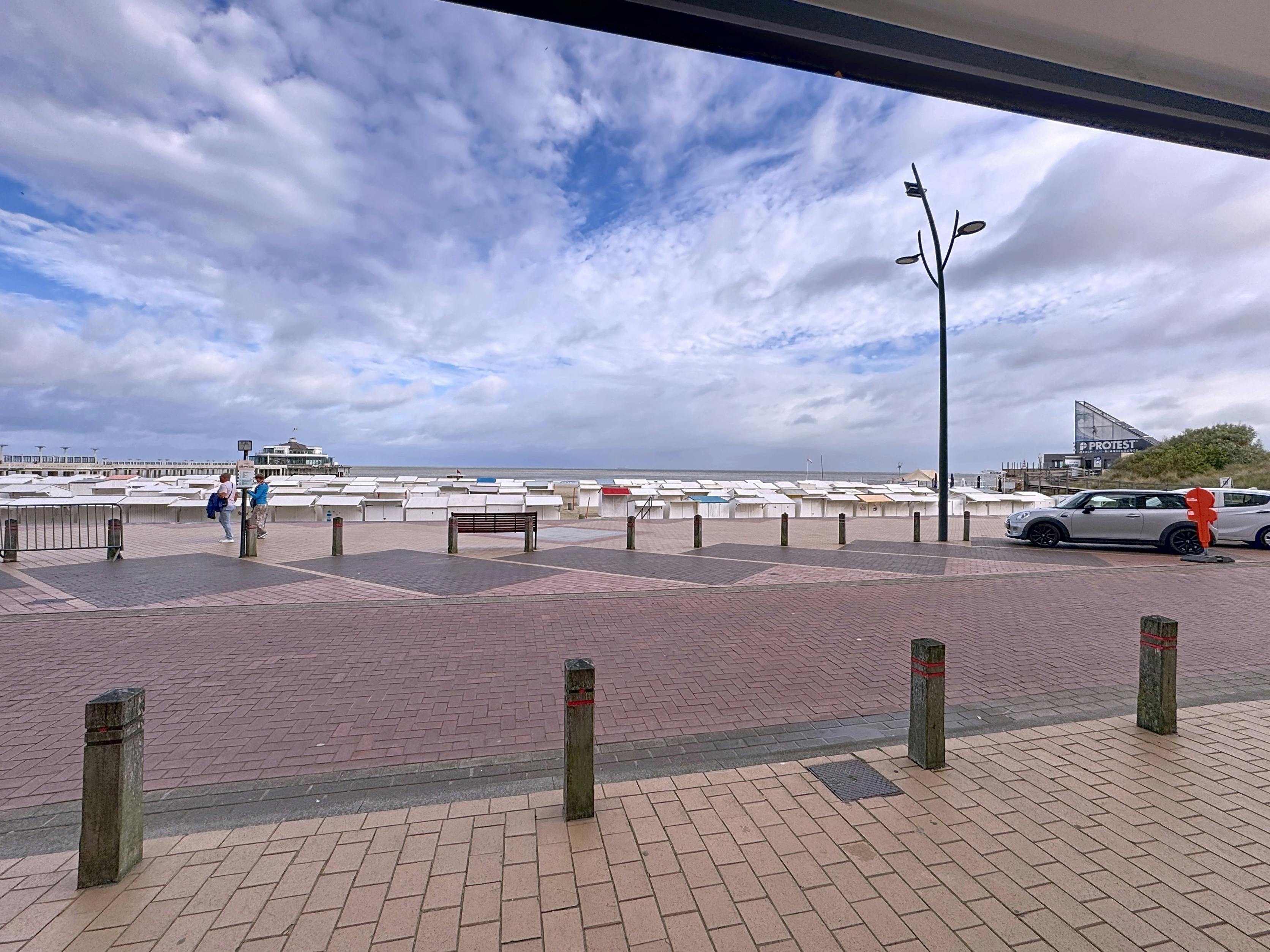 Handelspand met frontaal zeezicht in Blankenberge (82m²) foto 8