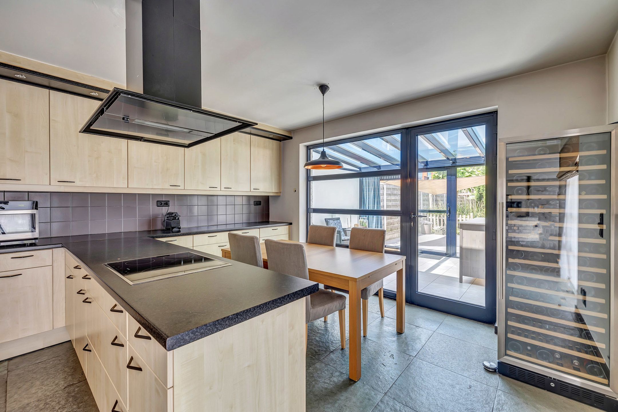 Gezellige, instapklare HOB met garage en tuin foto 13