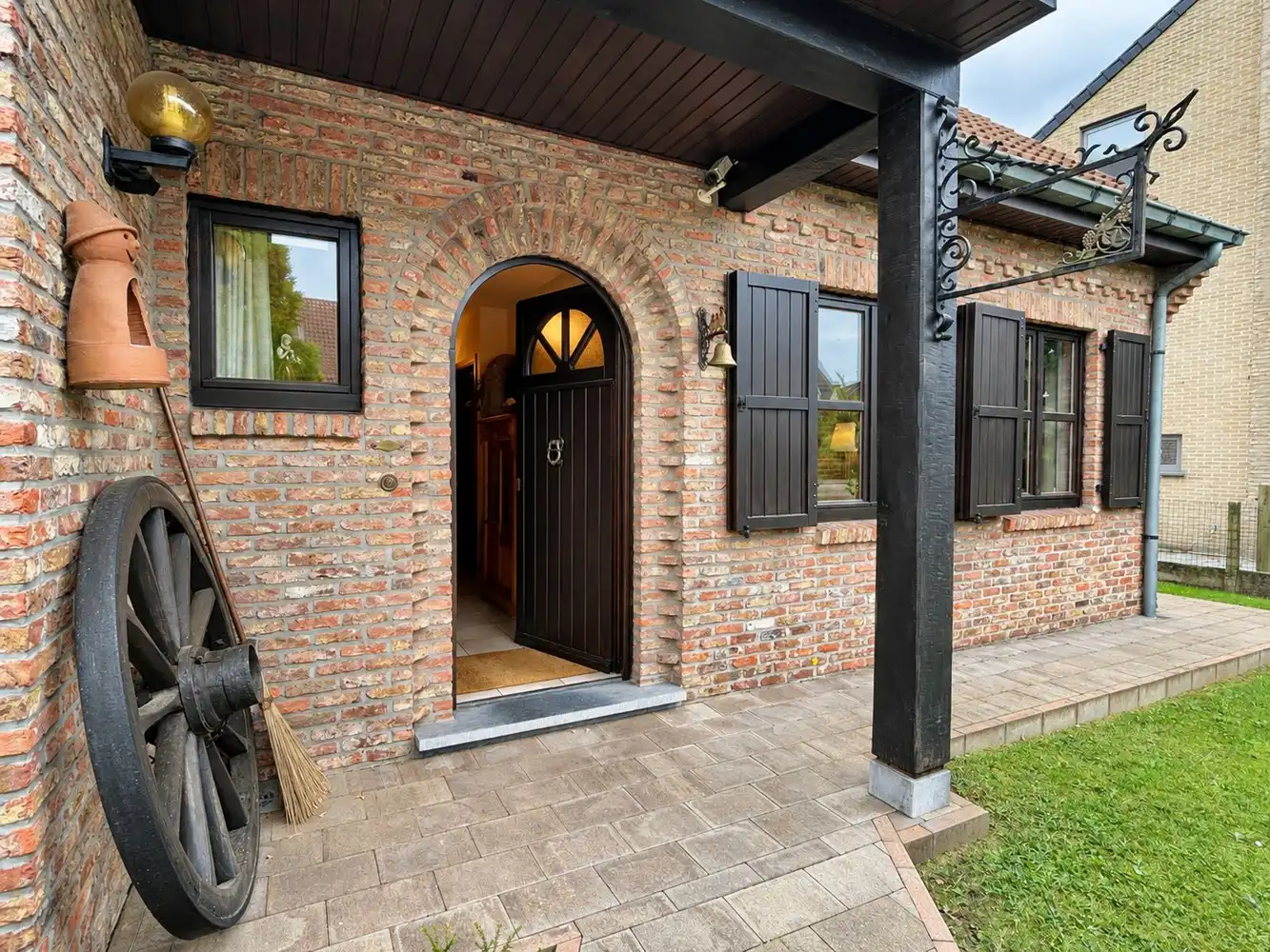 Authentieke en energetische woning met prachtige tuin op topligging in Heverlee foto 3