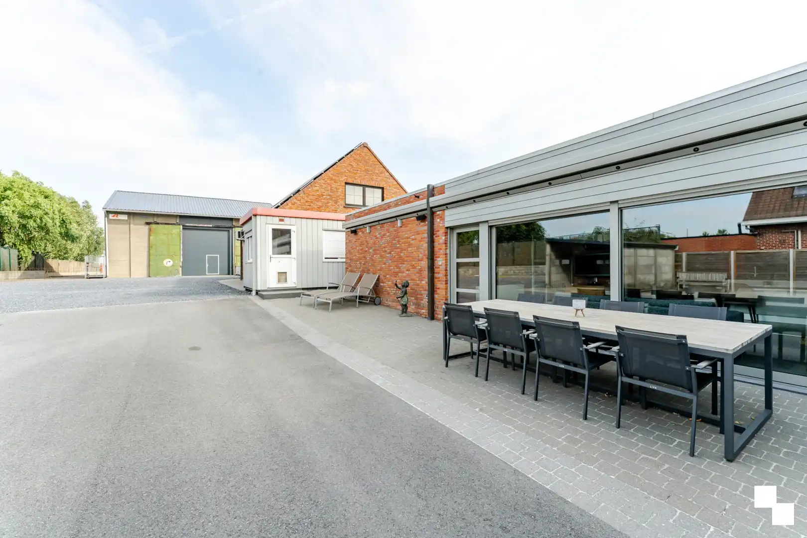 Veelzijdige eigendom met recente woning en heel wat opslagmogelijkheden te Lendelede foto 25
