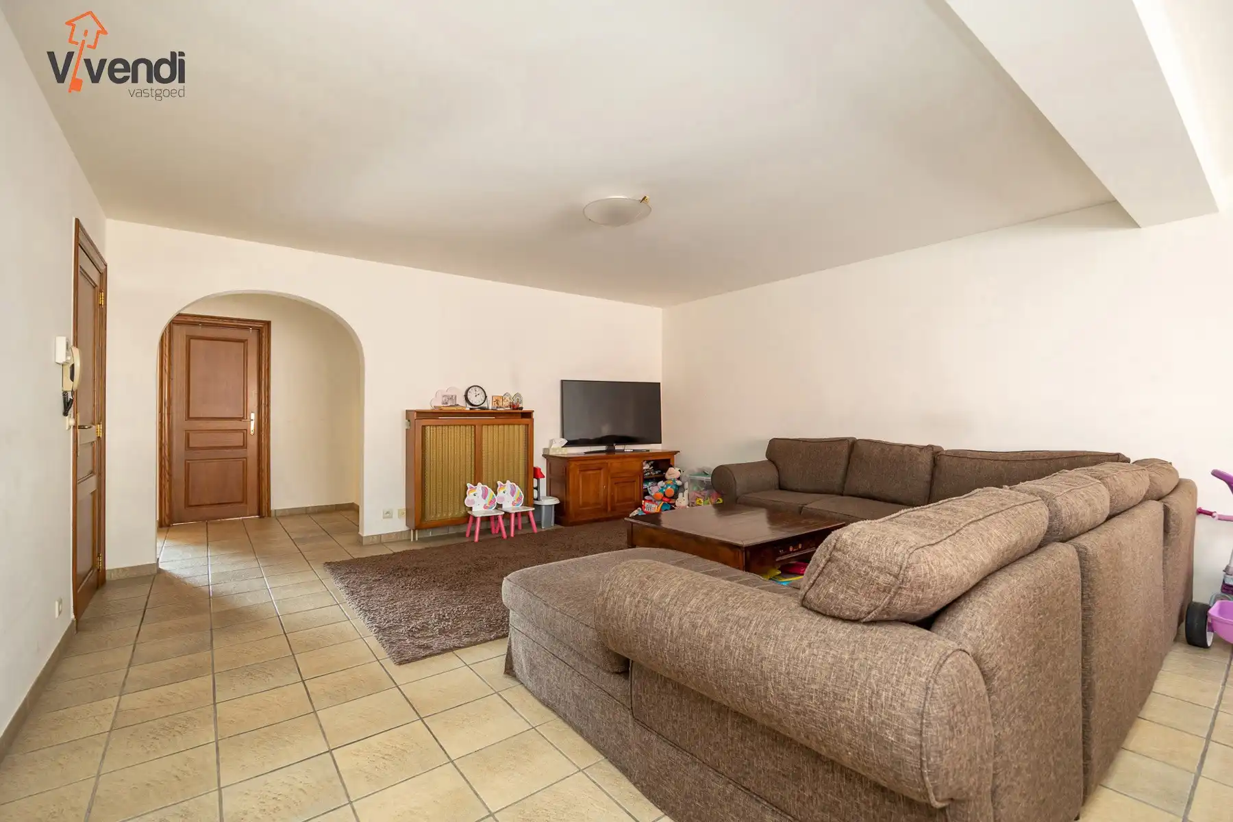 Ruim(120m²) 2 slpk appartement met garagebox. foto 3