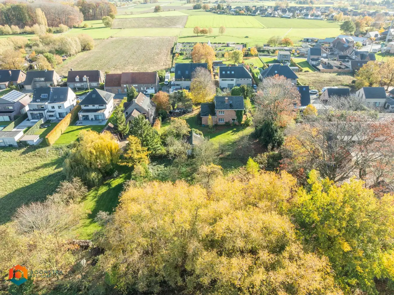 Te renoveren villa met 5 slpkrs op een perceel van 3908 m² te Meise foto 2