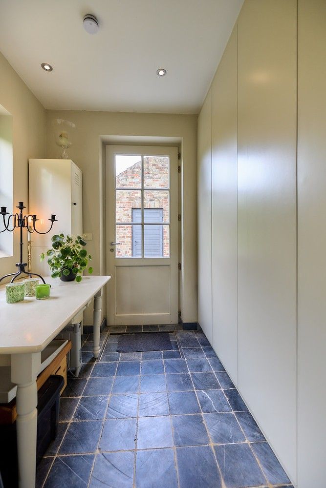 Hedendaags landelijk en rustig wonen in deze opmerkelijke villa met aangelegde tuin. foto 16