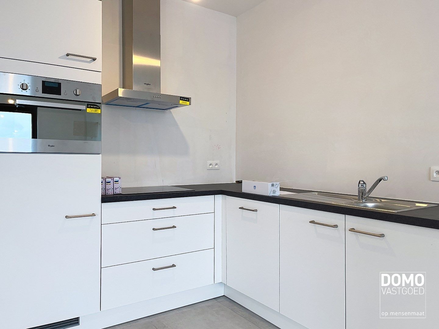 VOLLEDIG AFGEWERKT NIEUWBOUWAPPARTEMENT MET 1 SLAAPKAMER, TERRAS EN ONDERGRONDSE AUTOSTANDPLAATS IN RESIDENTIE "DE KWINT" TE ZONHOVEN  foto 4