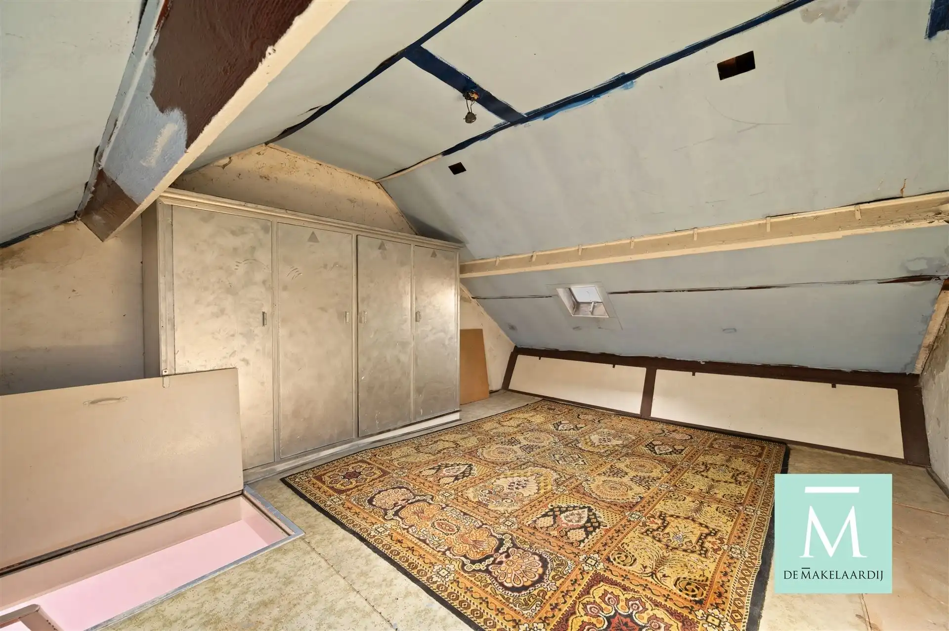 Leuke, op te frissen starterswoning met 3 slaapkamers en gezellig terrasje op toplocatie! foto 11