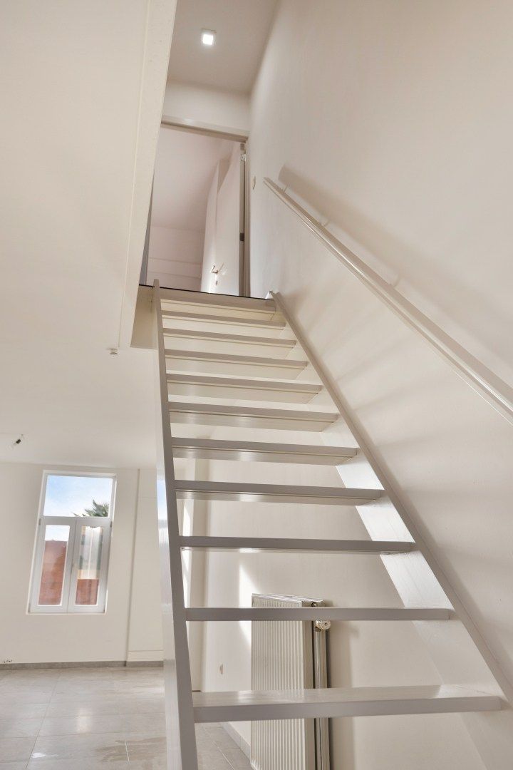 SCHELLEBELLE - Totaal gerenoveerde instapklare rijwoning! foto 7