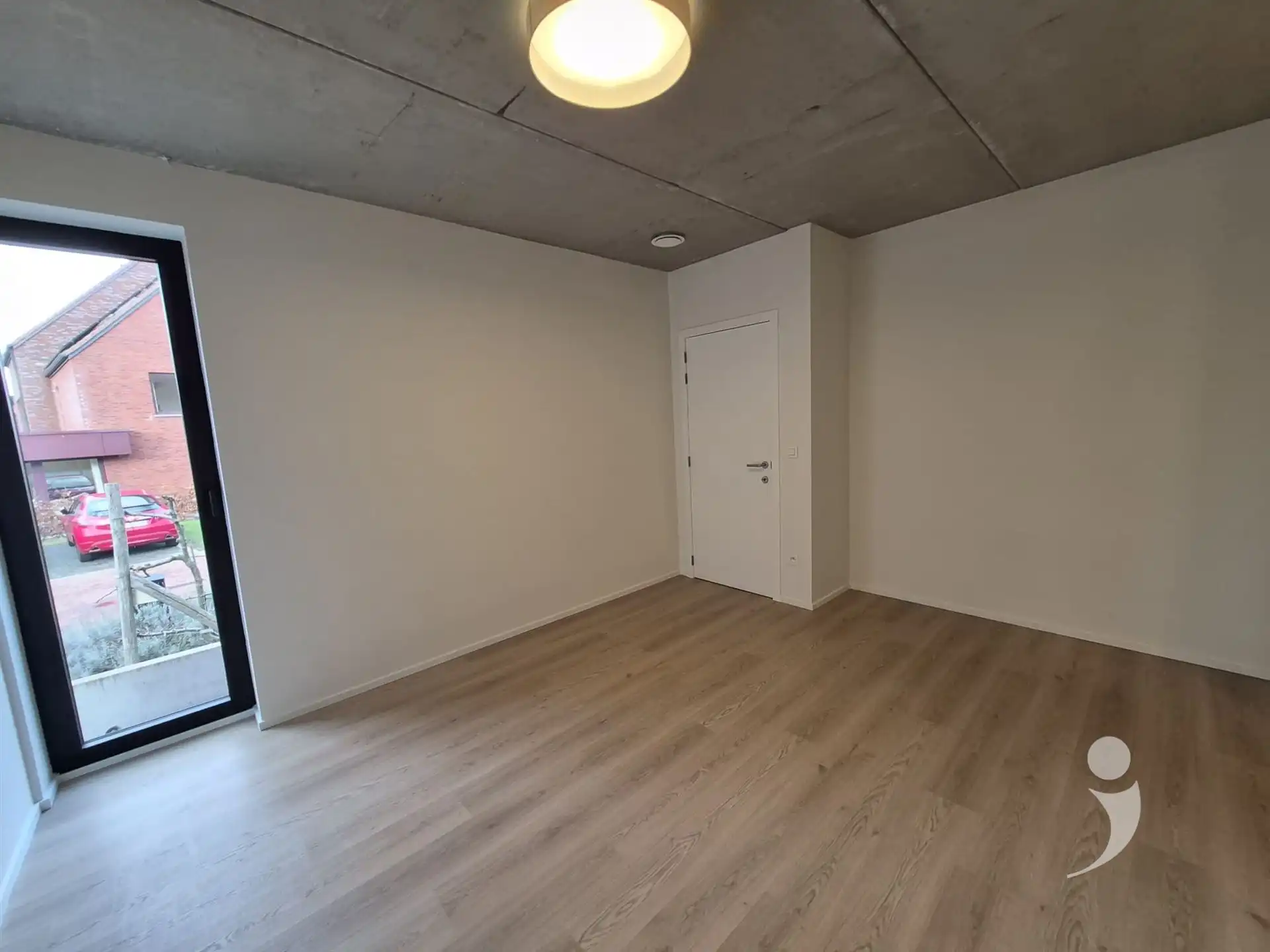 ééngezinswoning in een rustige wijk foto 20