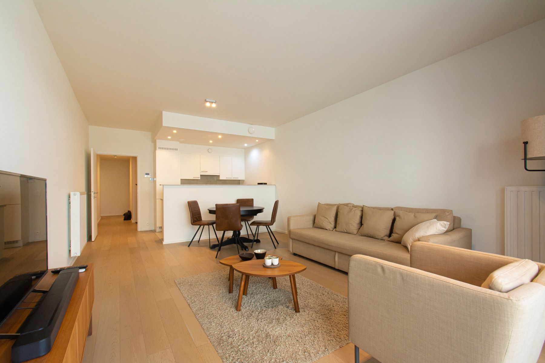LICHTRIJK - Gemeubeld appartement met 2 slaapkamers (NAVO) foto 2
