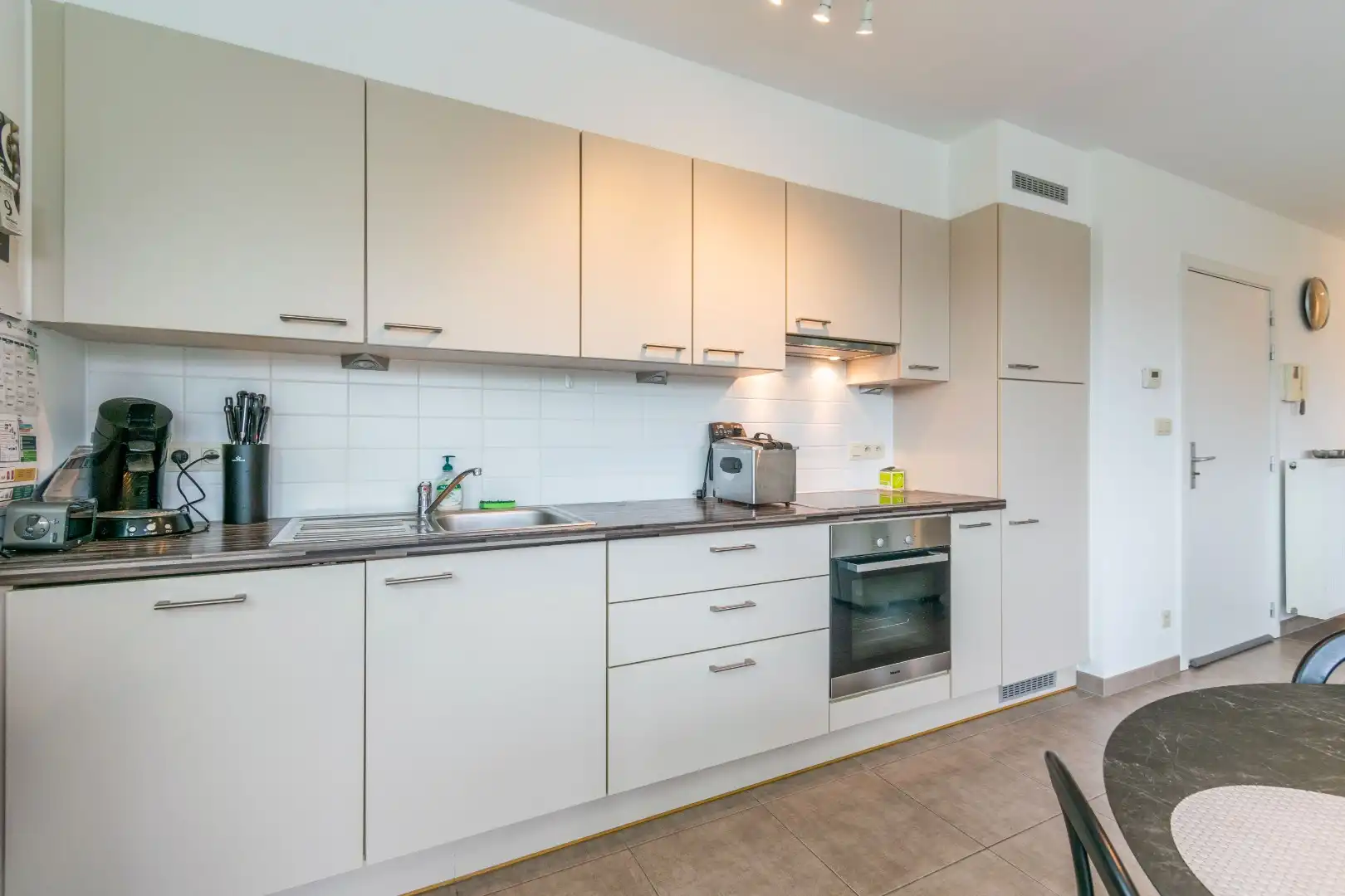 Een aangenaam, recent appartement te Halle! foto 11