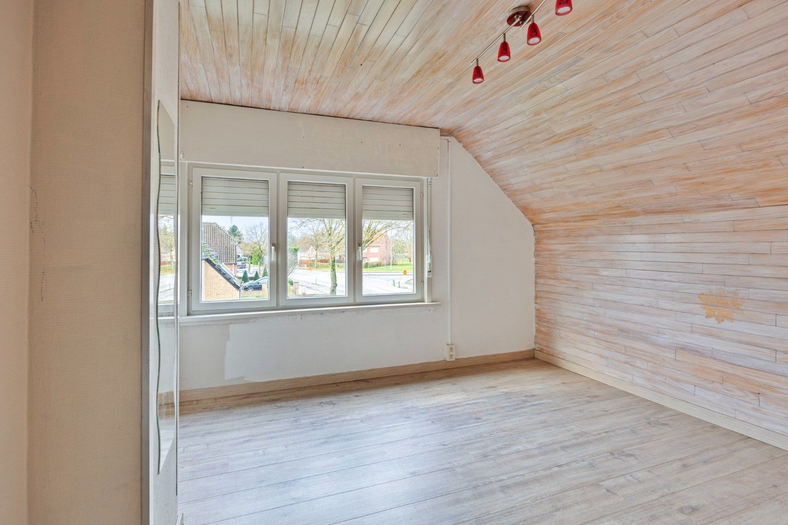 Ruime gezinswoning op zongericht perceel van 859 m² met zicht op groen !  foto 14