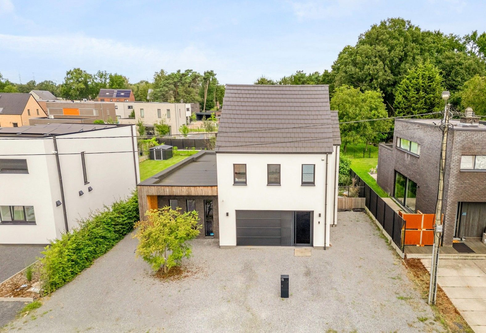 Volledig gerenoveerde woning met 2 slaapkamers. foto 1