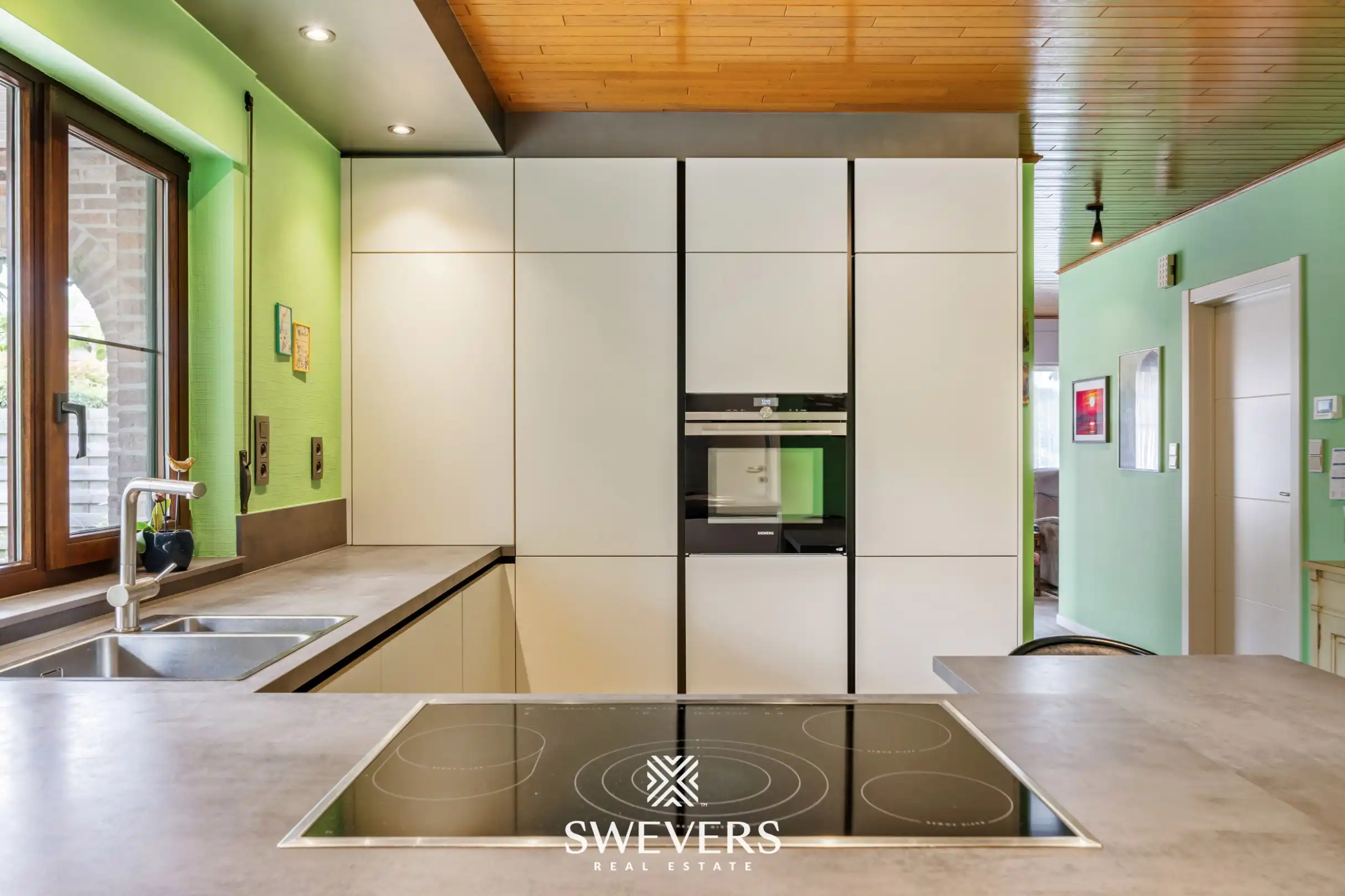 Ruim wonen in alle rust: open gezinswoning (242 m²) op breed perceel van 13 are in Herk-de-Stad foto 9