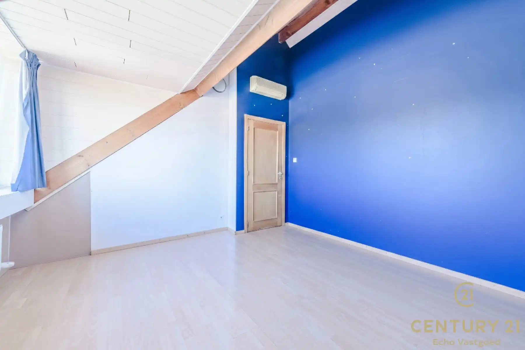 Ruime, gerenoveerde woning met 4 slpk en stadstuin foto 20