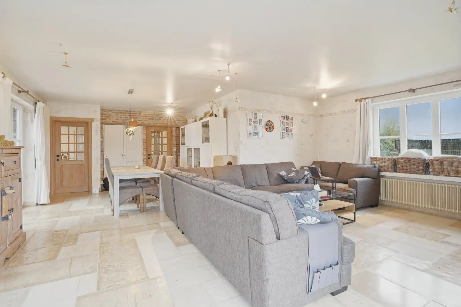 Landelijk gelegen villa met loods in Aartrijke foto 7