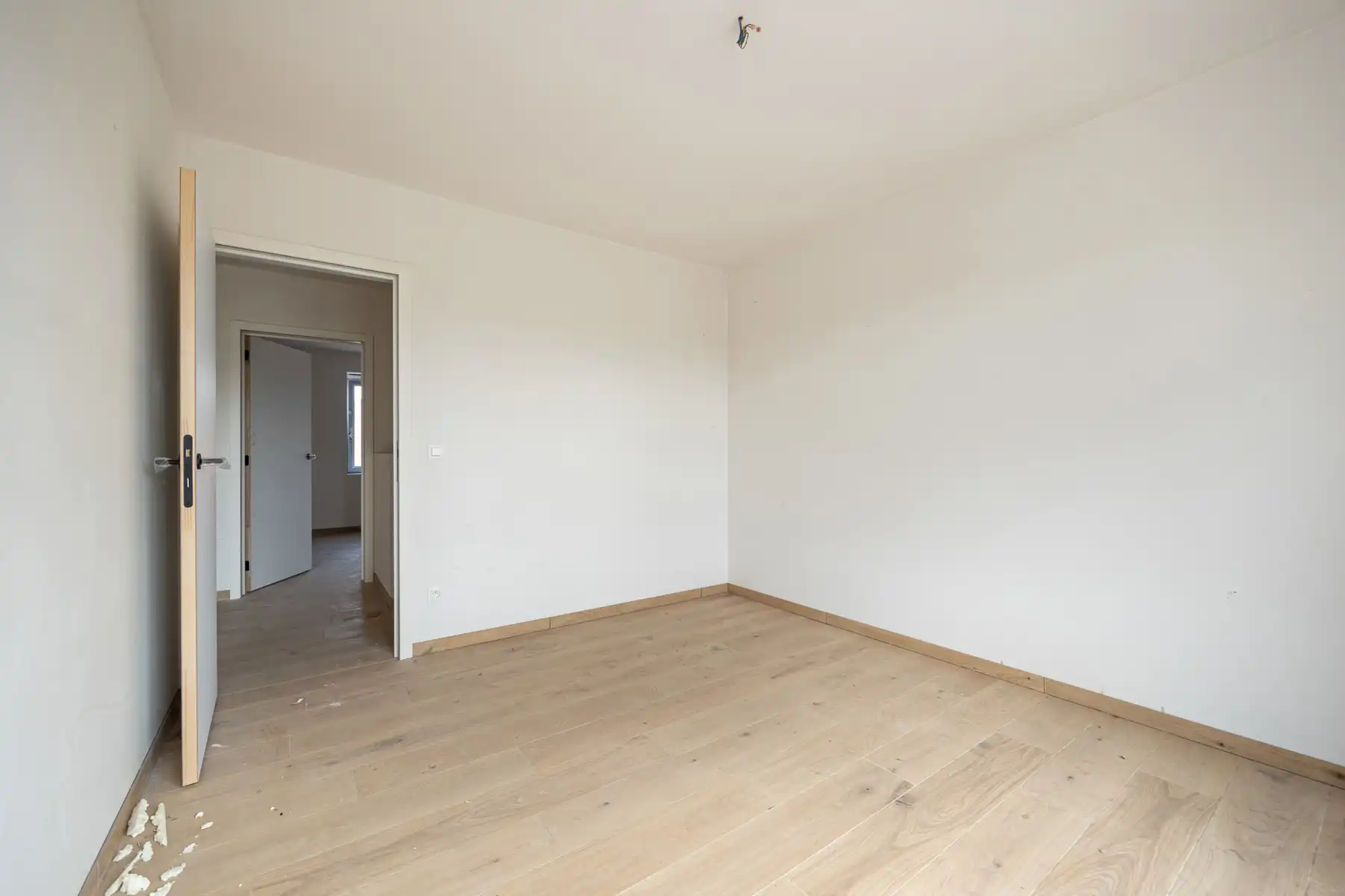 Woning met 3 slaapkamers en carport/fietsenberging op perceel van ca 366m² foto 12