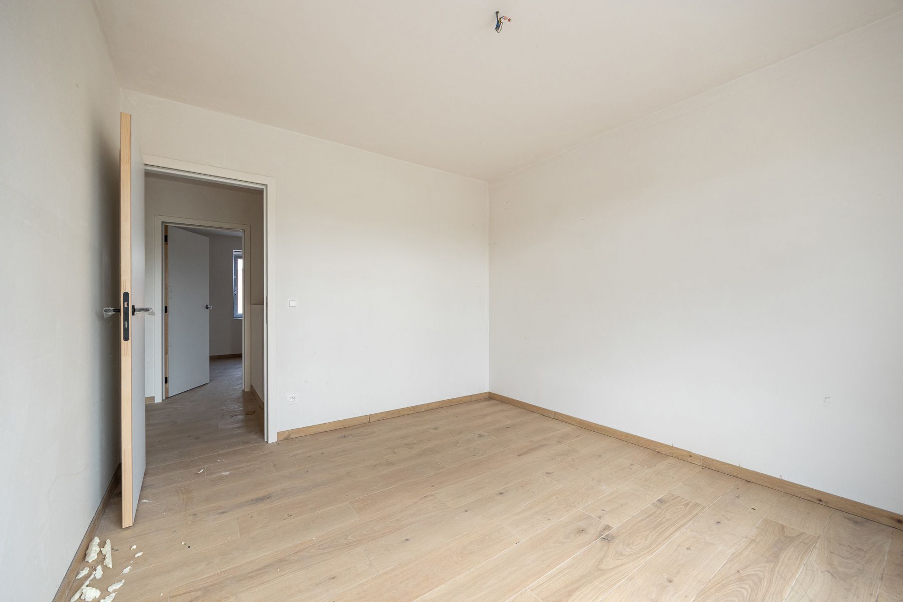 Woning met 3 slaapkamers en carport/fietsenberging op perceel van ca 366m² foto 12