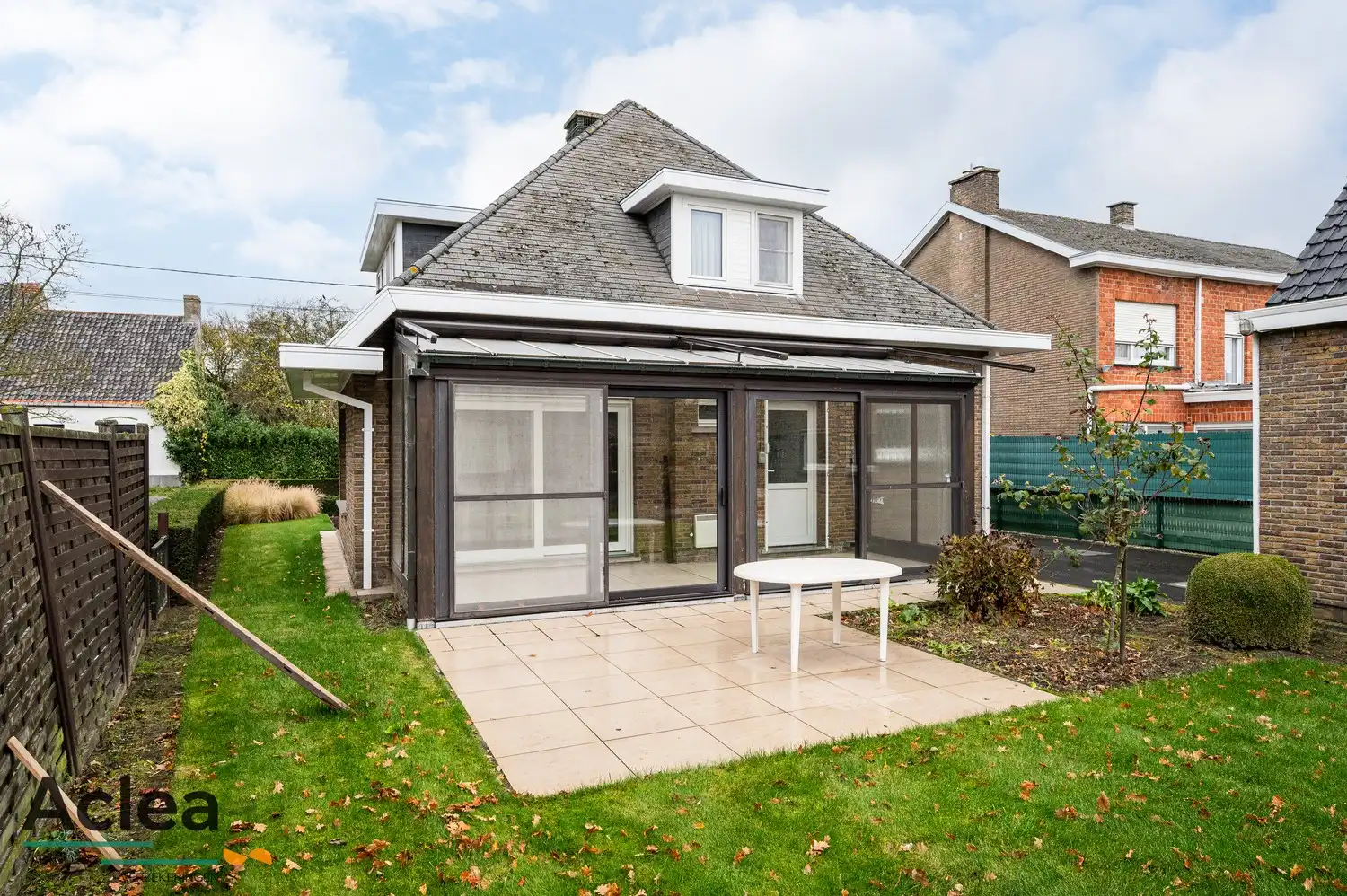 Karaktervolle vrijstaande woning op een goede locatie in Kaprijke foto 38