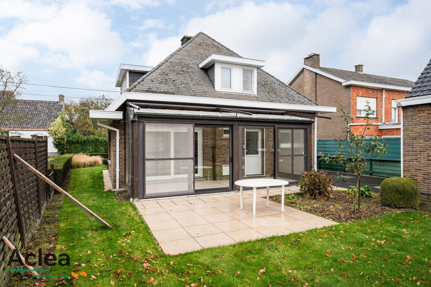 Karaktervolle vrijstaande woning op een goede locatie in Kaprijke foto 38