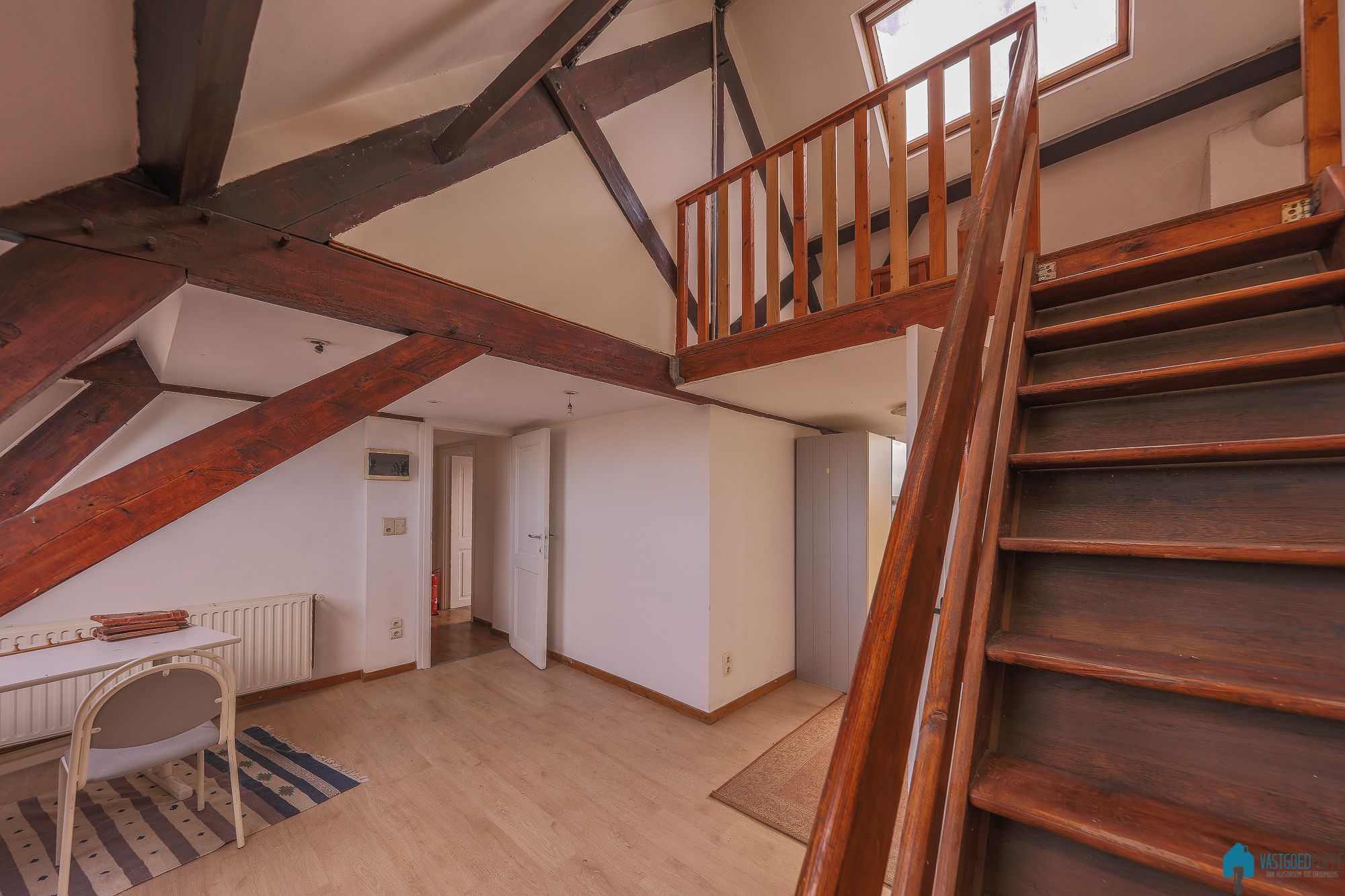 Ruim herenhuis met tuin en garage foto 25