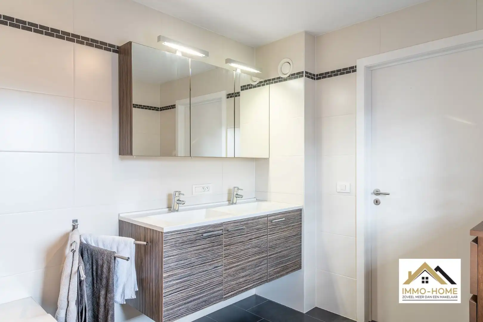 Knappe instapklare HOB met vrijstaande garage te Lokeren ! foto 16