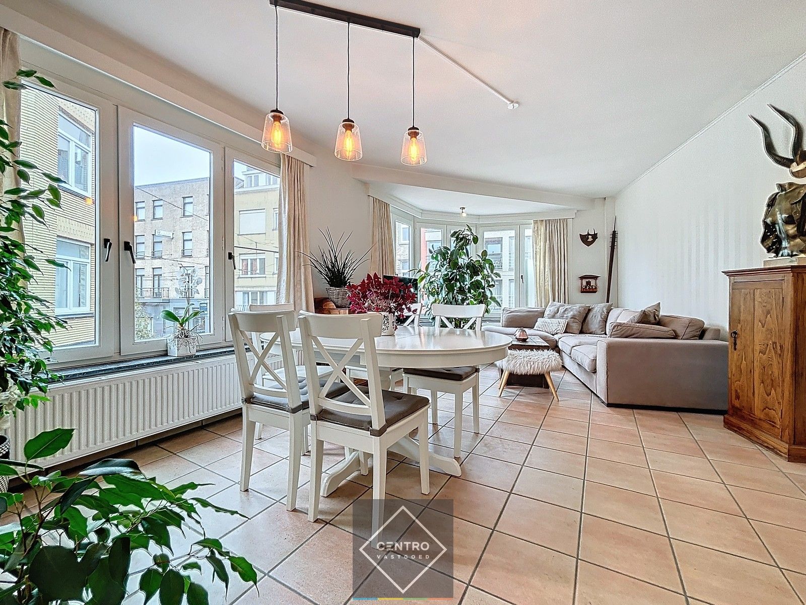 Woning met praktijkruimte op TOPlocatie! foto 3