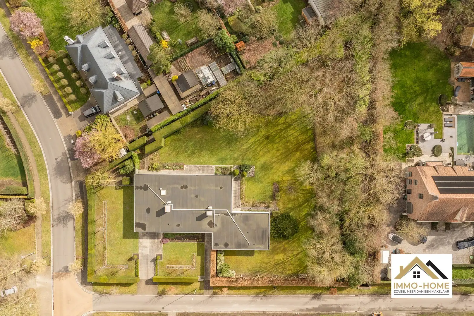 Riante villa in een rustige omgeving te Merelbeke!  foto 5