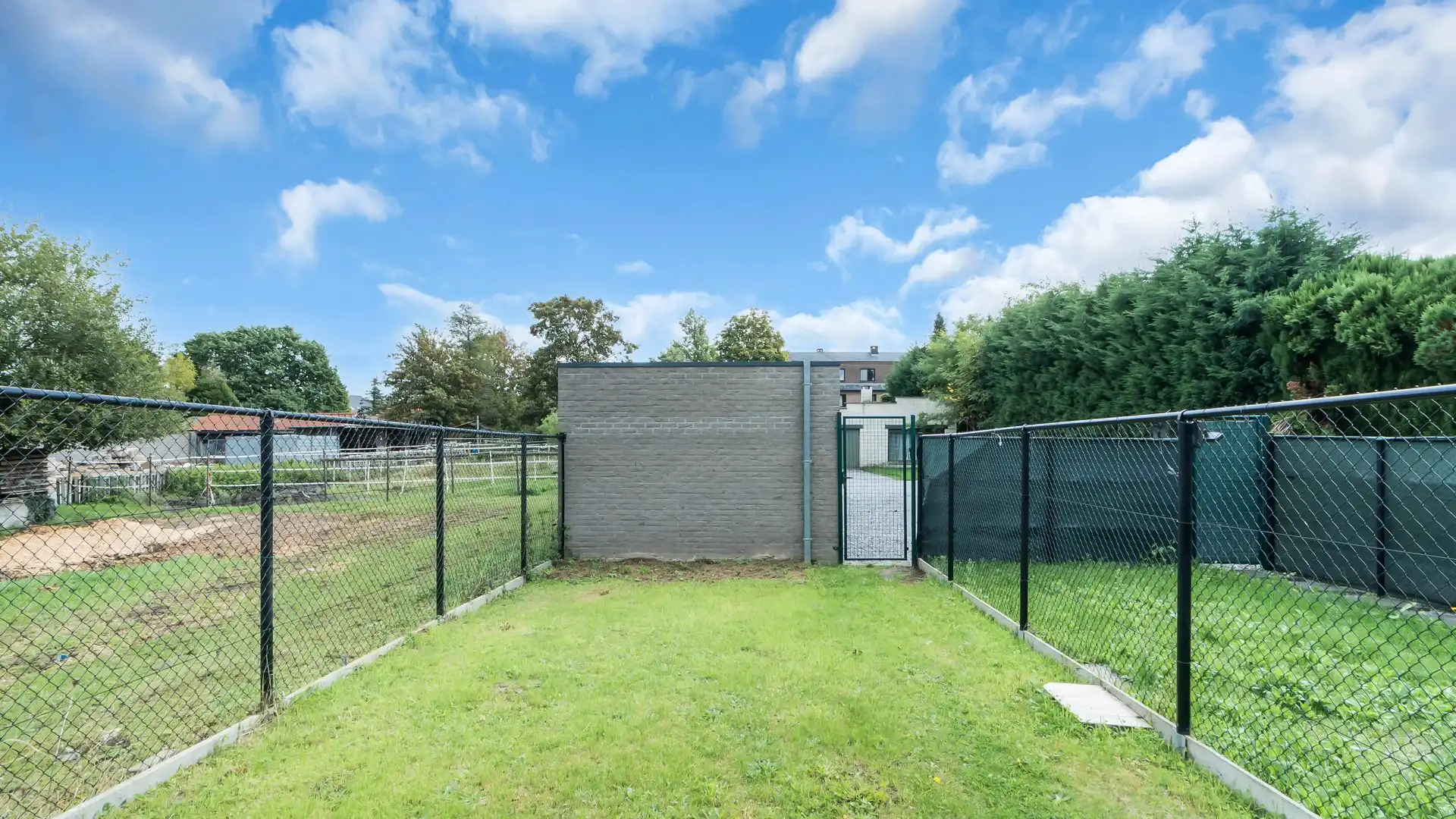 Gelijkvloers appartement met privatieve tuin, volledige onderkelderd en uitzonderlijk gunstig EPC foto 15