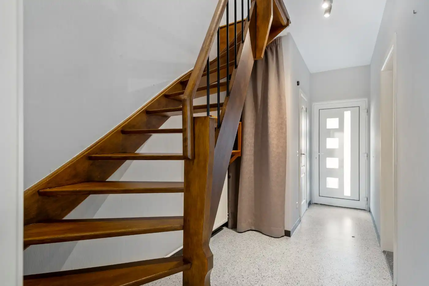 Prima onderhouden woning met 3 à 4 slpk., tuin én mog. garagebox foto 2