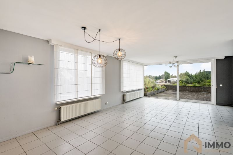 Te koop te centrum Ledegem ruim  appartement met zonneterras van +/- 35 m², 2 slpks, garage foto 5