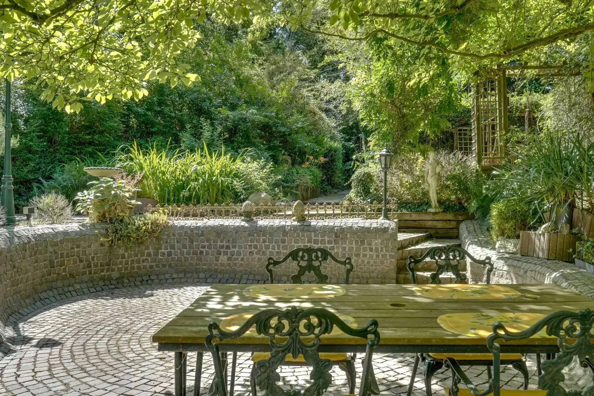 EXCLUSIEVE VILLA IN DOODLOPENDE STRAAT foto 45