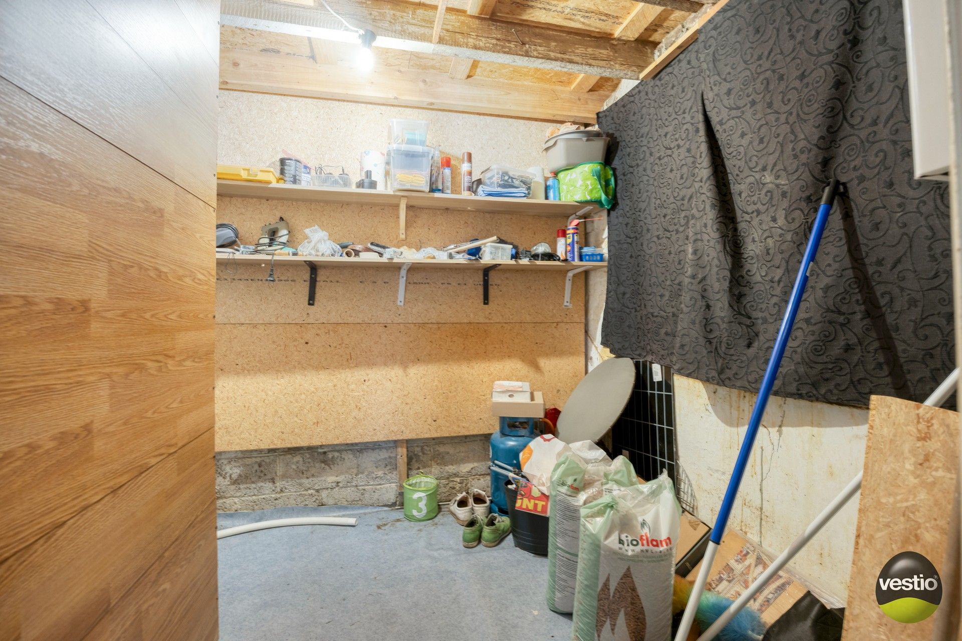 Te renoveren woning met bijgebouwen in het rustige centrum van Bevingen (Sint-Truiden) foto 15