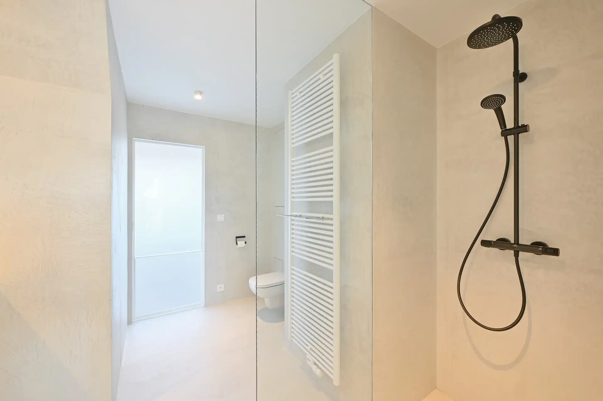 Gerenoveerde duplex met 3 slaapkamers en terras foto 14